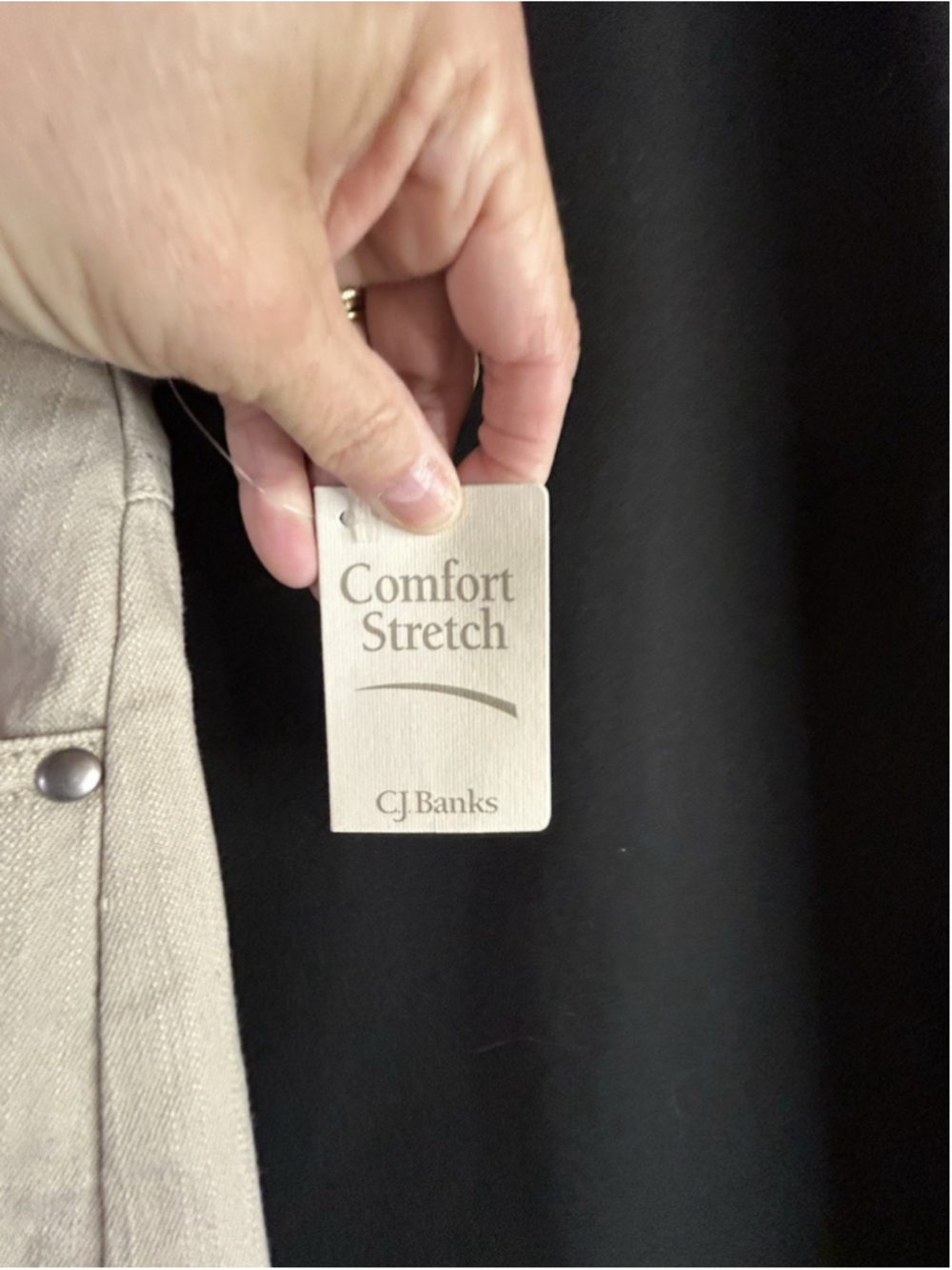 CJ Banks Comfort Stretch Khaki Capri Pants Cargo Pocket Rivets NWT 18W Plus - Picture 3 of 10